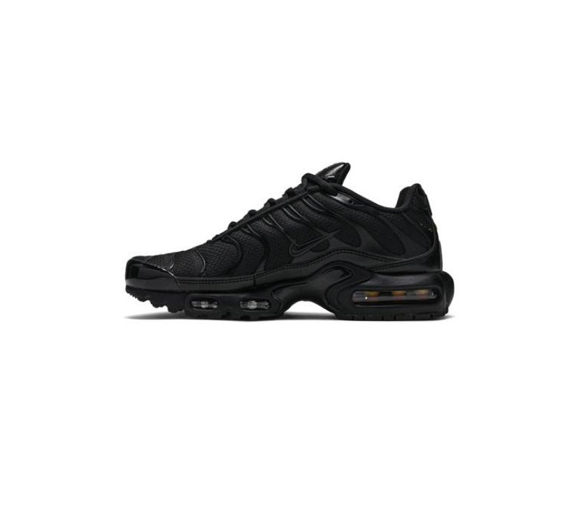 AirMaxPlus-TripleBlack